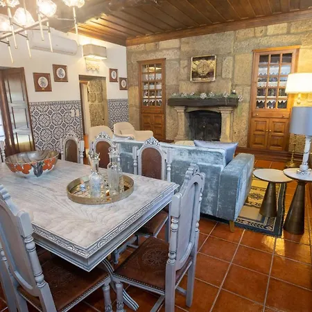 Casas De Tourim * Arcos de Valdevez