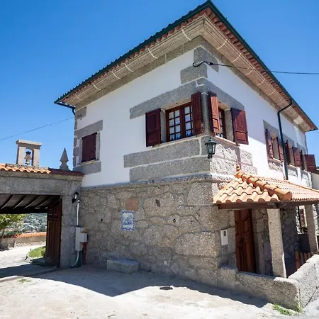 Casas De Tourim *