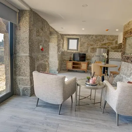 Casas De Tourim
