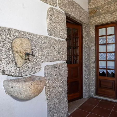 Casas De Tourim * Arcos de Valdevez