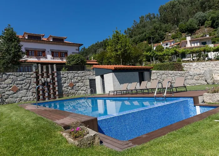 别墅 Casas De Tourim *