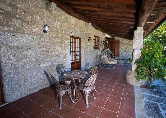 别墅 Casas De Tourim